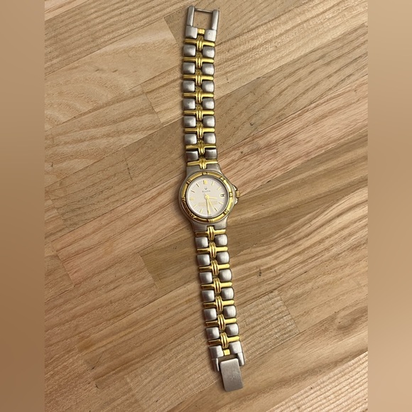 Bulova Ladies Watch White Dial Two Tone Bracelet Date Window 98U02 - Picture 7 of 13